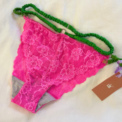 Between Budapest Lingerie szexi rózsaszín bugyi fehérnemű